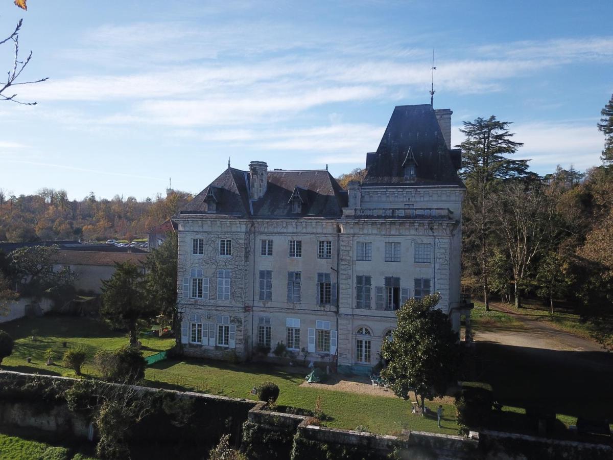 Château de Chasseneuil sur Bonnieure Exterior foto