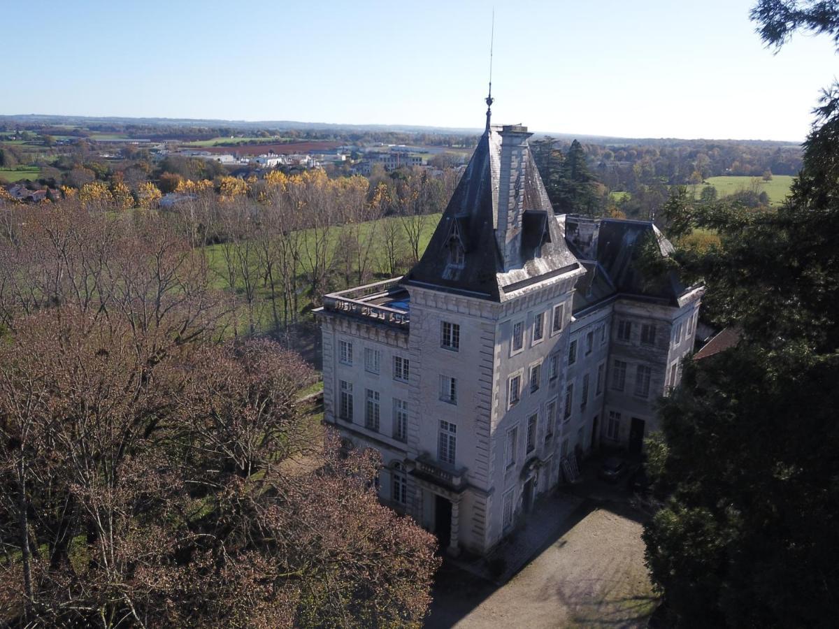 Château de Chasseneuil sur Bonnieure Exterior foto